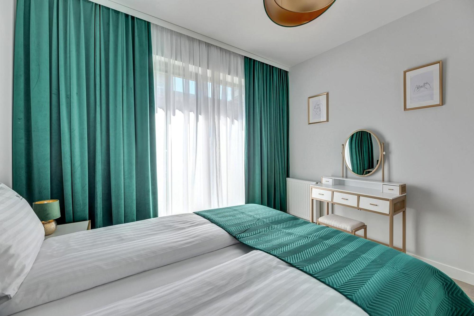 Scala City Center Apartments & Studios By Lion Apartments Гданьск Экстерьер фото